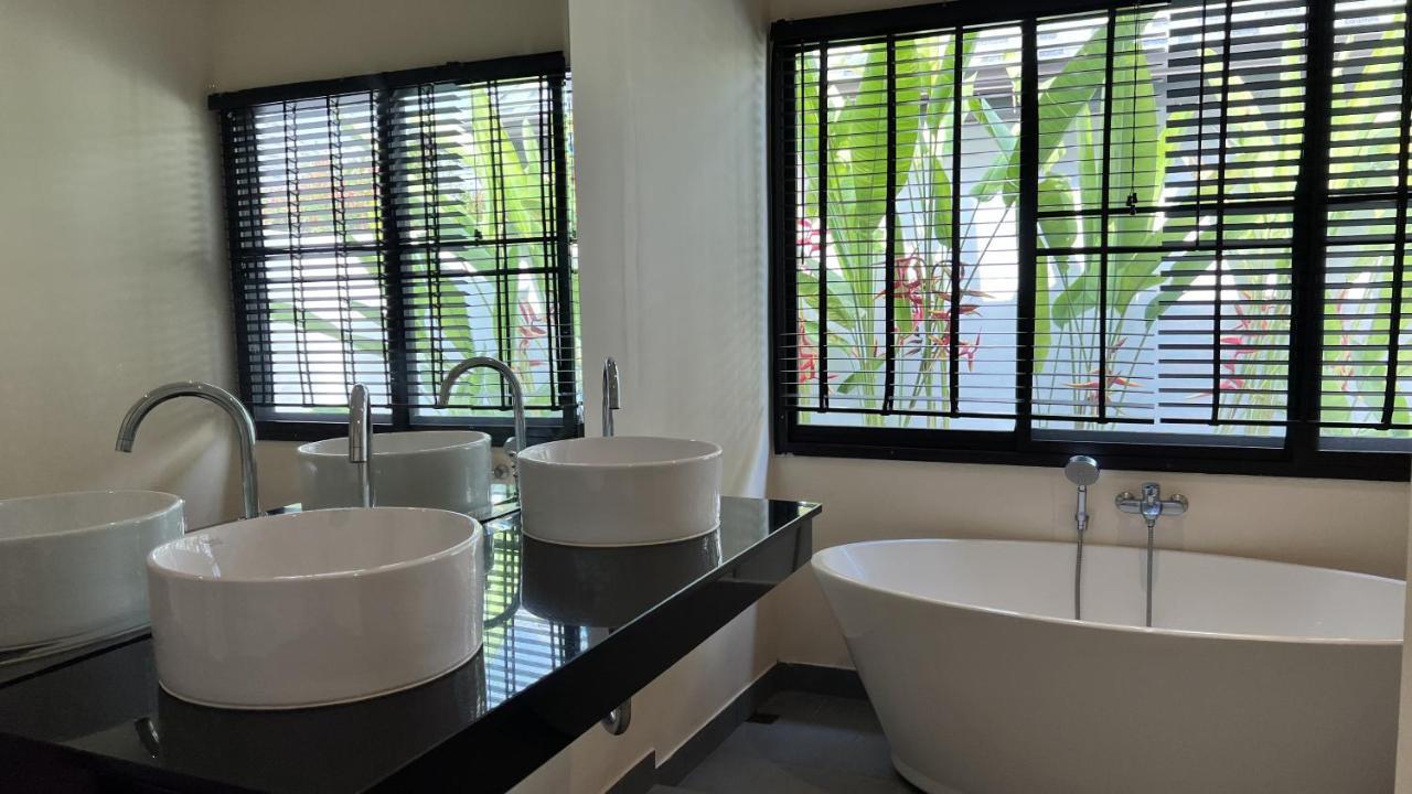 Plunge Tropic Villas 2 Naiharn Rawai Esterno foto